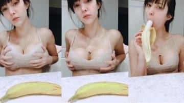 CinCinBear Nude Banana Blowjob Video Leaked on shefanatics.com