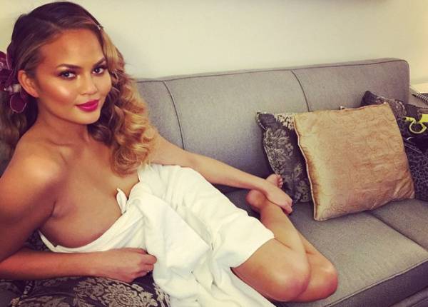 Chrissy Teigen Sexy on shefanatics.com