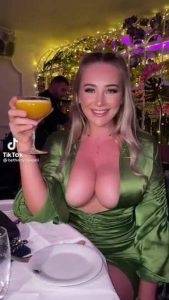 Leaked Tiktok Porn Green shirt with a bit of cleavage Mega on shefanatics.com