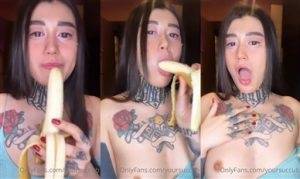 Yoursuccub leaked Banana Sucking Onlyfans Video Mega on shefanatics.com