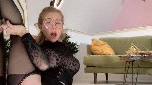 Coconut Kitty nude Leaked Onlyfans (Video 2) on shefanatics.com