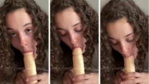 Love Lilahh dildo play thothub on shefanatics.com