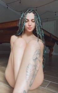 Luna Benna Nude TikTok video on shefanatics.com