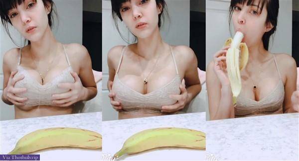 CinCinBear Nude Banana Blowjob Video on shefanatics.com