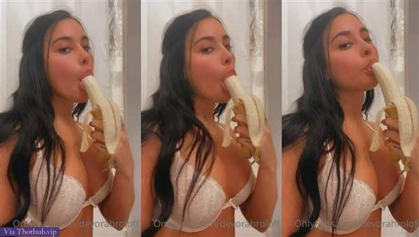 Devorah Roloff Nude Banana Sucking Like Cock Video on shefanatics.com