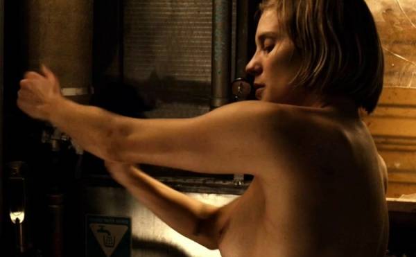 Katee Sackhoff Naked on shefanatics.com