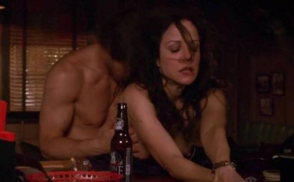 Mary Louise Parker Naked on shefanatics.com