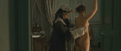 Vera Farmiga Naked on shefanatics.com