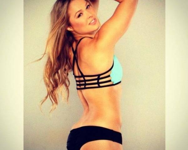 Ronda Rousey Sexy on shefanatics.com