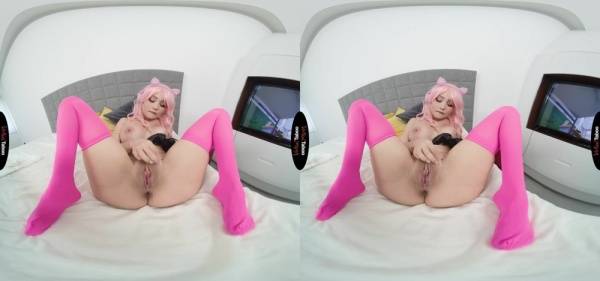 Natasha Teen - Gamer Girl in 4K on shefanatics.com