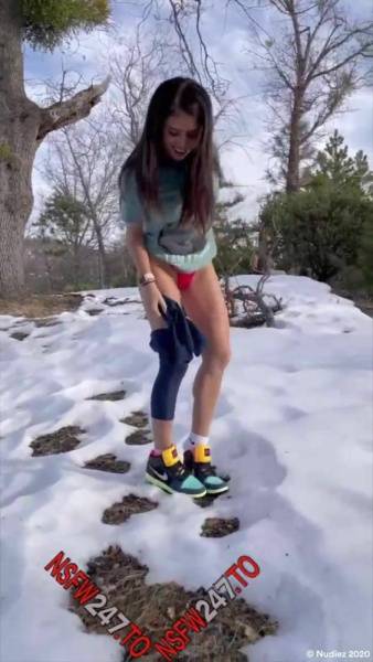 Violet Summers How to make yellow snow snapchat premium 2021/02/04 porn videos on shefanatics.com