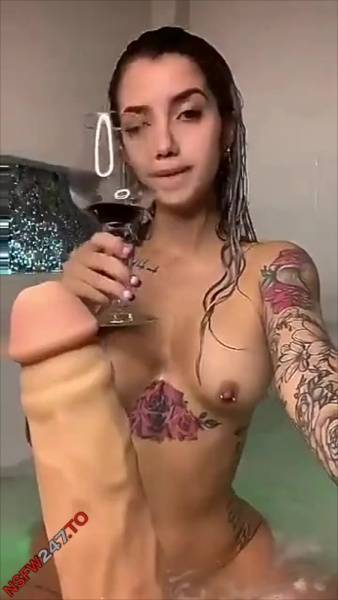 Agata Ruiz bathtub tease & dildo blowjob snapchat premium xxx porn videos on shefanatics.com