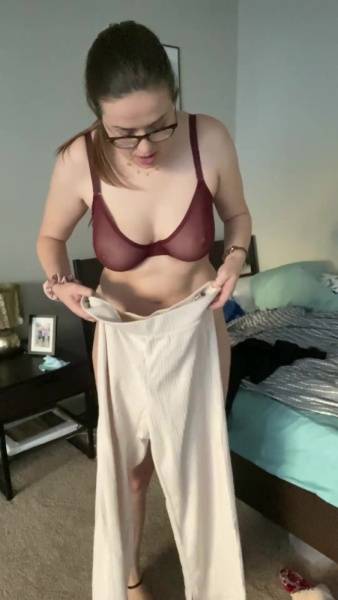 Curvy baby curvy_baby lol i really struggle with these pants onlyfans xxx porn on shefanatics.com