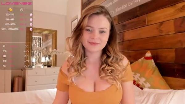 Dreamsweetgirl Chaturbate cam porn video on shefanatics.com