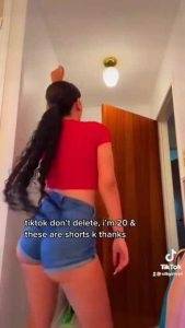 Leaked Tiktok Porn Petite lil ting Mega on shefanatics.com