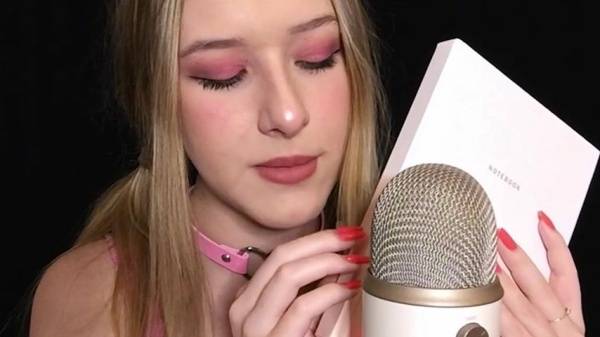 Diddly ASMR - Reading my University Notebook on shefanatics.com