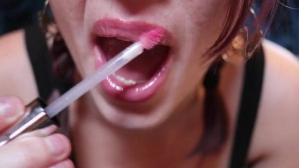 ASMR - Close up lips kissing on shefanatics.com