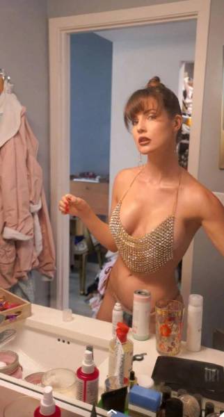 Amanda Cerny Nude Pearl Lingerie OnlyFans Set Leaked on shefanatics.com