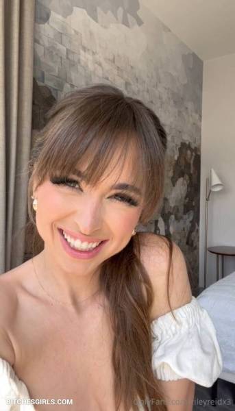 Riley Reid Pornstar Photos For Free - Letrileylive Onlyfans Leaked Naked Pics on shefanatics.com