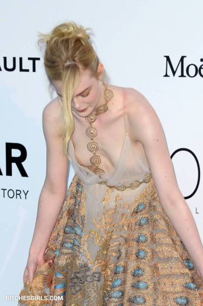 Elle Fanning Nude Celeb - Eliefanning Celeb Leaked Naked Photos on shefanatics.com