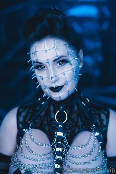 Meg Turney Pinhead Set on shefanatics.com