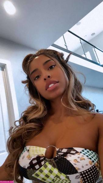 Qimmah Russo OnlyFans Photos #10 on shefanatics.com