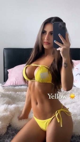 Giovanna Eburneo Bikini Selfie Dance Video Leaked - Brazil on shefanatics.com