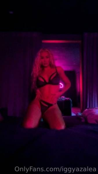 Iggy Azalea Sexy Lingerie Tease Onlyfans Video Leaked on shefanatics.com