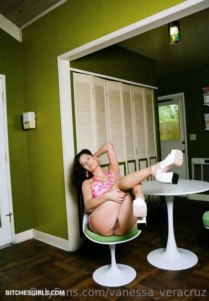Vanessa Veracruz Nude Latina - Vanessa Onlyfans Leaked Naked Photos on shefanatics.com