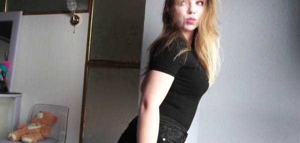 Russian cutie sent a video to boyfriend to LEVEL UP mood! - Russia on shefanatics.com