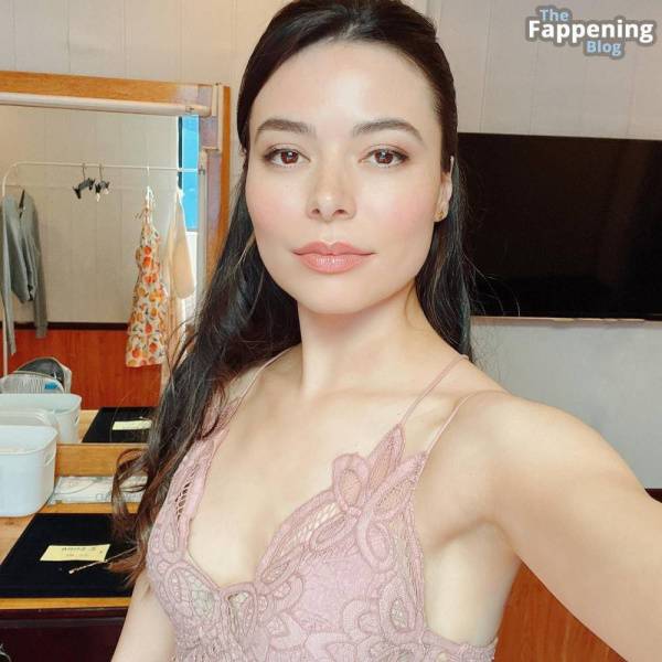 Miranda Cosgrove Sexy (6 Photos) on shefanatics.com