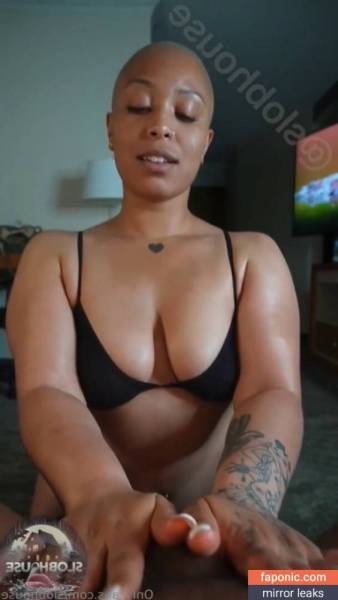 Atiavegasxxx aka atia_vegas aka atia_vegasxxx Nude Leaks OnlyFans on shefanatics.com