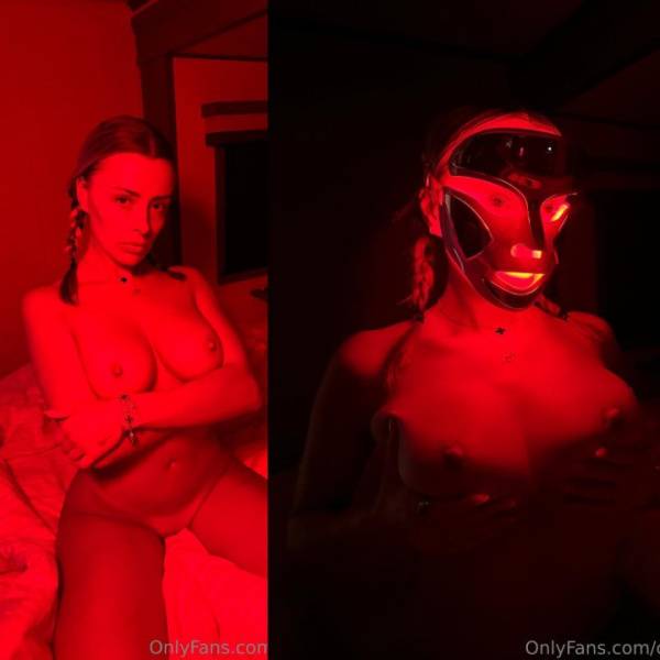 Corinna Kopf Red Light Mask Onlyfans Nudes Leaked on shefanatics.com