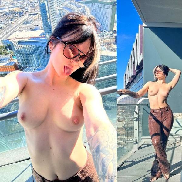 PeachJars Vegas Hotel Topless Selfies Onlyfans Set Leaked - Usa on shefanatics.com