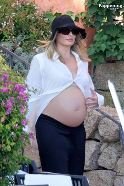 Pregnant Margot Robbie Looks Radiant While Pictured With Her Husband in Sardinia (130 Photos) on shefanatics.com